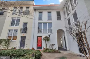 164 G St SW, Washington, DC 20024 - Photo 70