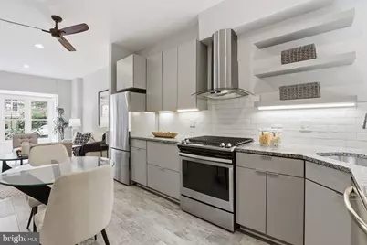 13 15th Street SE, Washington, DC 20003 - Photo 8