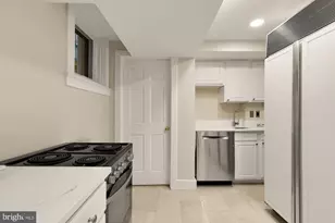 2137 R St NW, Washington, DC 20008 - Photo 30