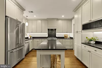 4415 Volta Place NW, Washington, DC 20007 - Photo 10