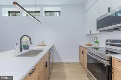 1012 17th Place NE #2, Washington, DC 20002 - Photo 4