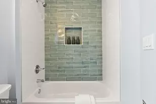 633 12th St NE, Washington, DC 20002 - Photo 28