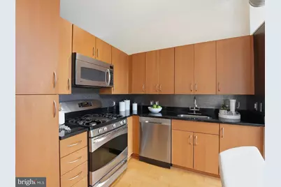 811 4th Street NW #402, Washington, DC 20001 - Photo 6