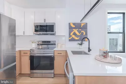 1012 17th Place NE #7, Washington, DC 20002 - Photo 6