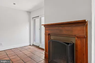 306 9th Street SE, Washington, DC 20003 - Photo 12