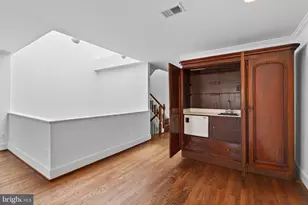 306 9th St SE, Washington, DC 20003 - Photo 22