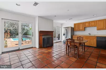 306 9th Street SE, Washington, DC 20003 - Photo 14