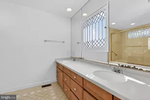 306 9th St SE, Washington, DC 20003 - Photo 44