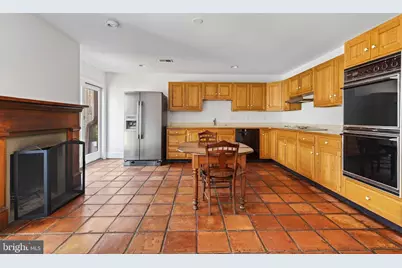 306 9th Street SE, Washington, DC 20003 - Photo 10
