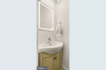209 Cromwell Terrace NE, Washington, DC 20002 - Photo 18