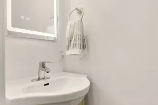 209 Cromwell Terrace NE, Washington, DC 20002 - Photo 18