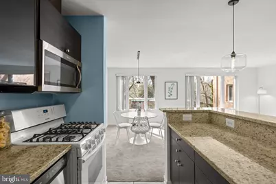 2400 41st Street NW #312, Washington, DC 20007 - Photo 16