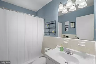 2400 41st St NW, Washington, DC 20007 - Photo 24