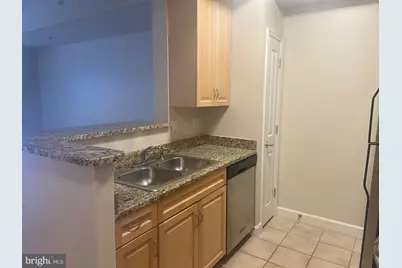 1111 25th Street NW #812, Washington, DC 20037 - Photo 6