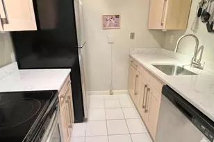 1718 Corcoran St NW, Washington, DC 20009 - Photo 12