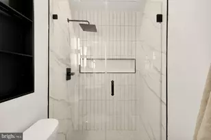 1463 Harvard St NW, Washington, DC 20009 - Photo 22