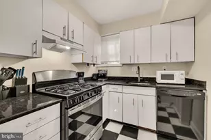 323 Maryland Ave NE, Washington, DC 20002 - Photo 6