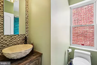 909 C Street NE, Washington, DC 20002 - Photo 26