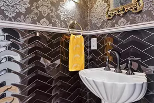 909 C St NE, Washington, DC 20002 - Photo 18