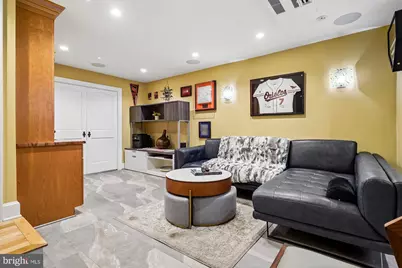 909 C Street NE, Washington, DC 20002 - Photo 32