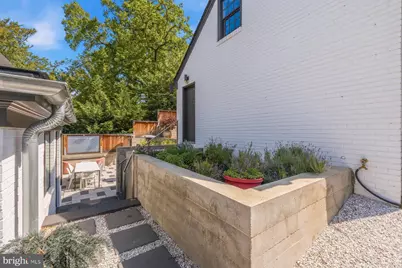 5507 Macarthur Boulevard NW, Washington, DC 20016 - Photo 52
