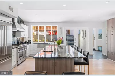 5507 Macarthur Boulevard NW, Washington, DC 20016 - Photo 14