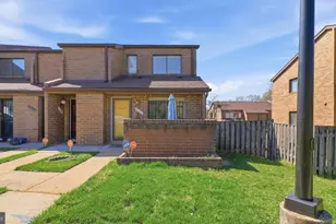 3162 Apple Rd NE, Washington, DC 20018 - Photo 2