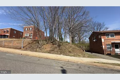 5220 Banks Place NE, Washington, DC 20019 - Photo 1