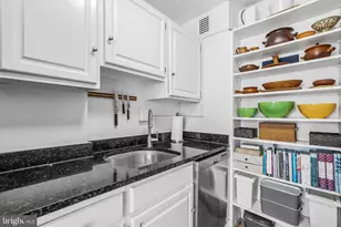 1545 18th St NW, Washington, DC 20036 - Photo 12