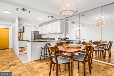 1001 26th Street NW #306, Washington, DC 20037 - Photo 4