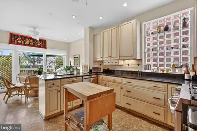 5330 41st Street NW, Washington, DC 20015 - Photo 10
