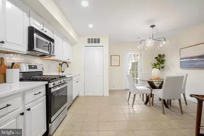 415 17th Street SE, Washington, DC 20003 - Photo 8