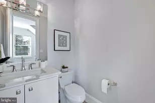 6517 Barnaby St NW, Washington, DC 20015 - Photo 32