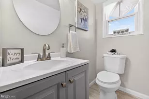 1112 Hamilton St NE, Washington, DC 20011 - Photo 16