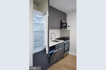 2710 Macomb Street NW #204, Washington, DC 20008 - Photo 4