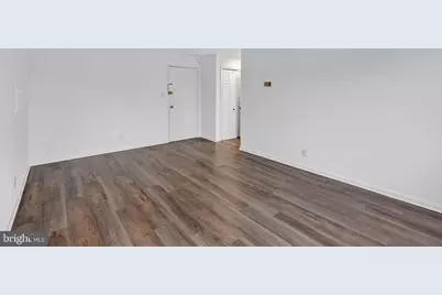 4570 Macarthur Boulevard NW #208, Washington, DC 20007 - Photo 10