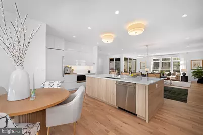 4892 Macarthur Boulevard NW, Washington, DC 20007 - Photo 16