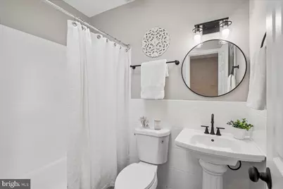 817 4th Street NE, Washington, DC 20002 - Photo 32