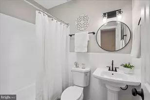 817 4th St NE, Washington, DC 20002 - Photo 32