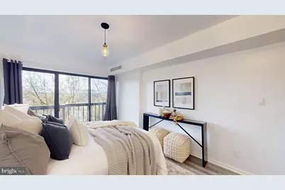 1001 26th NW #705, Washington, DC 20037 - Photo 2