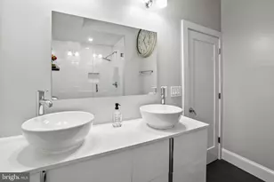2221 M St NE, Washington, DC 20002 - Photo 16
