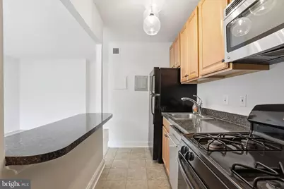 1260 21st Street NW #314, Washington, DC 20036 - Photo 8