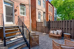 1381 North Carolina Ave NE, Washington, DC 20002 - Photo 36