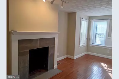 514 11th Street SE #B, Washington, DC 20003 - Photo 4