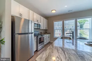 456 Woodcrest Dr SE, Washington, DC 20032 - Photo 2