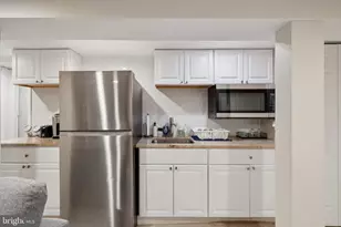 1029 G St NE, Washington, DC 20002 - Photo 8