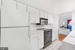 301 G St NE, Washington, DC 20002 - Photo 8