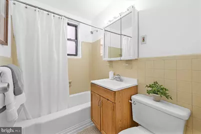 5112 Macarthur Boulevard NW #110, Washington, DC 20016 - Photo 10