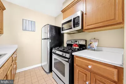 5112 Macarthur Boulevard NW #110, Washington, DC 20016 - Photo 8