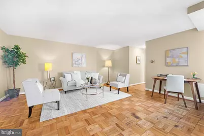 5112 Macarthur Boulevard NW #110, Washington, DC 20016 - Photo 4